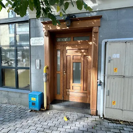 With Free Parking By Apartmax アパート