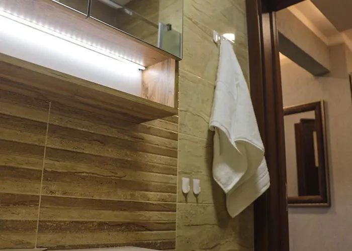 Apartament With Free Parking By Apartmax