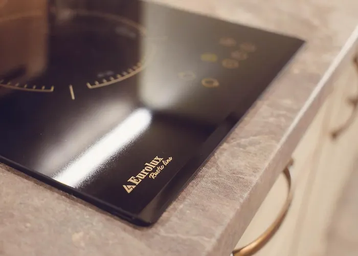 Apartament With Free Parking By Apartmax