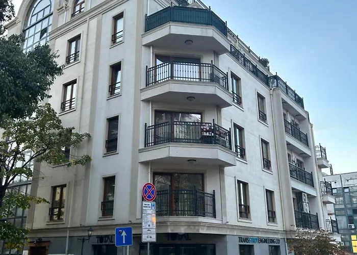 Apartament With Free Parking By Apartmax Warna