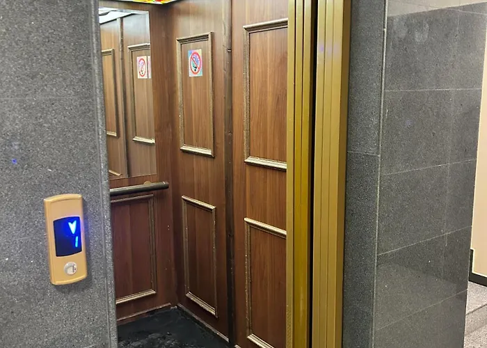 Apartament With Free Parking By Apartmax