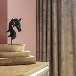 With Free Parking By Apartmax Apartamento