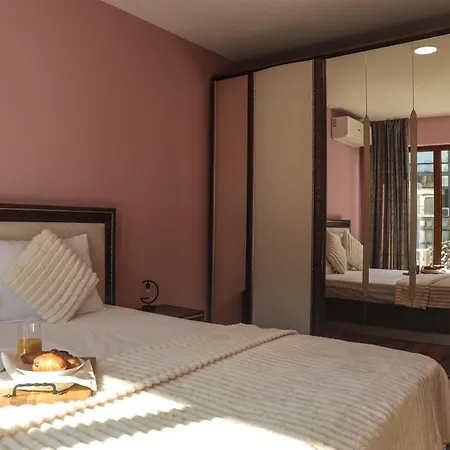 Apartment With Free Parking By Apartmax