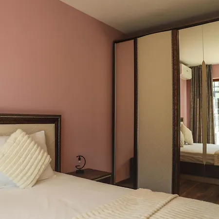 With Free Parking By Apartmax Varna